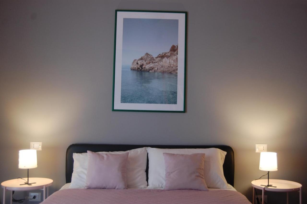 Dimora 81 Bed and Breakfast Syracuse Buitenkant foto