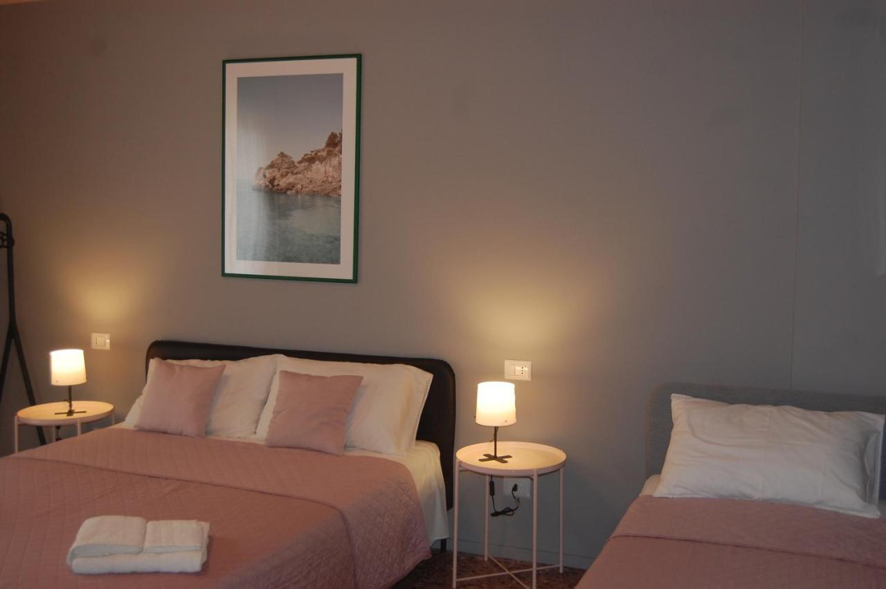 Dimora 81 Bed and Breakfast Syracuse Buitenkant foto